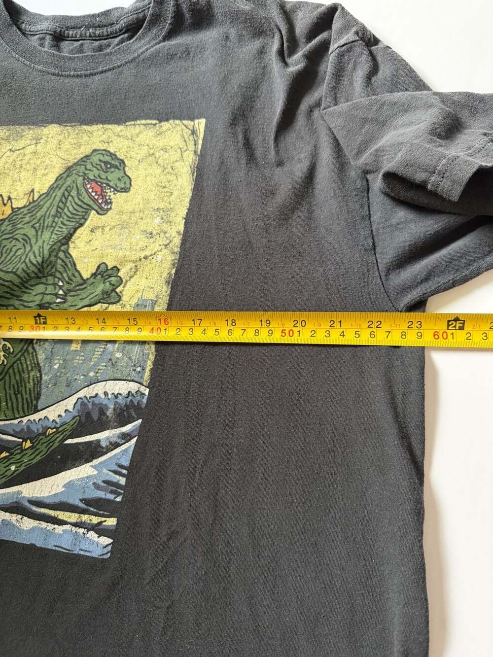 Godzilla The Great Wave Graphic Black T-Shirt XL - Picture 5 of 6